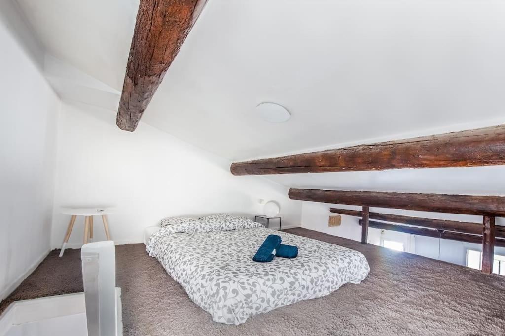 Au Coeur Du Panier Avec Terrasse 2 A 4 Personnes Climatisation Apartamento Marselha Exterior foto