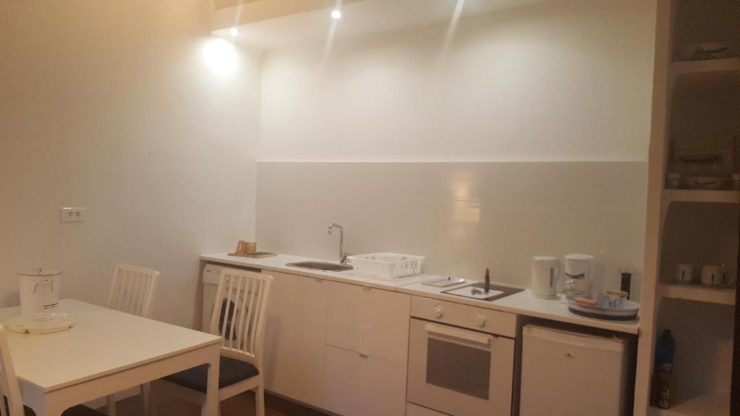 Au Coeur Du Panier Avec Terrasse 2 A 4 Personnes Climatisation Apartamento Marselha Exterior foto