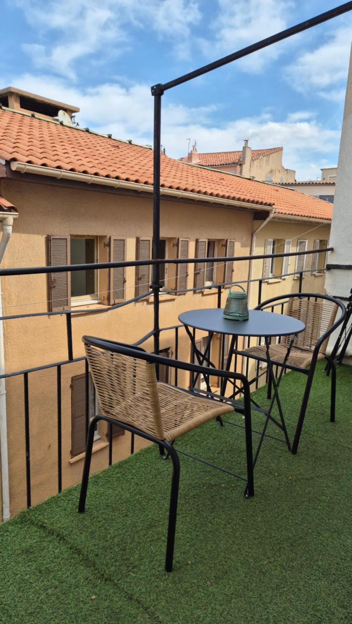Au Coeur Du Panier Avec Terrasse 2 A 4 Personnes Climatisation Apartamento Marselha Exterior foto